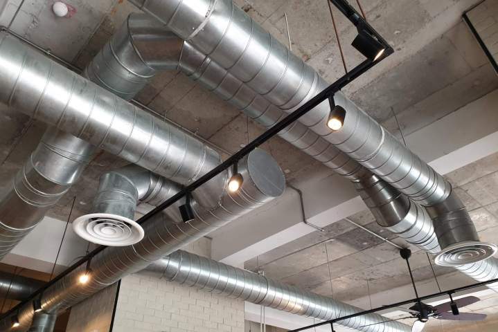 Installation de système de VMC Île-de-France